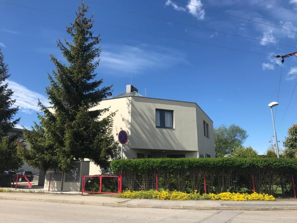 Pension Pegast Ceske Budejovice Luaran gambar