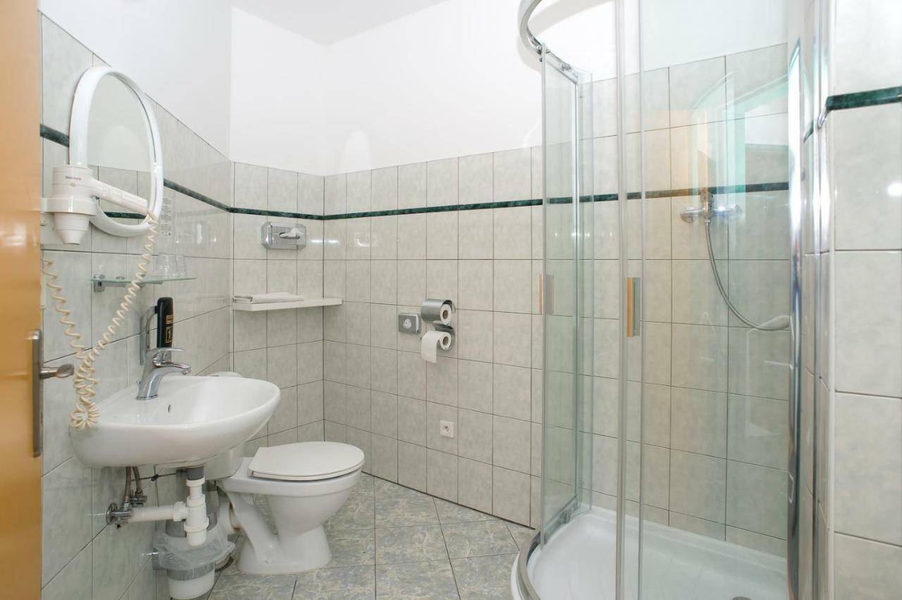 Pension Pegast Ceske Budejovice Luaran gambar
